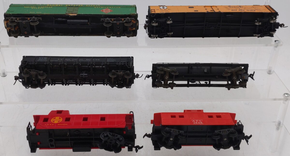 HO Scale Assorted Freight Cars [6]