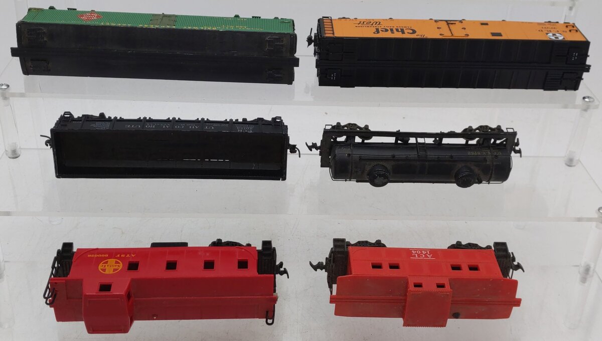HO Scale Assorted Freight Cars [6]