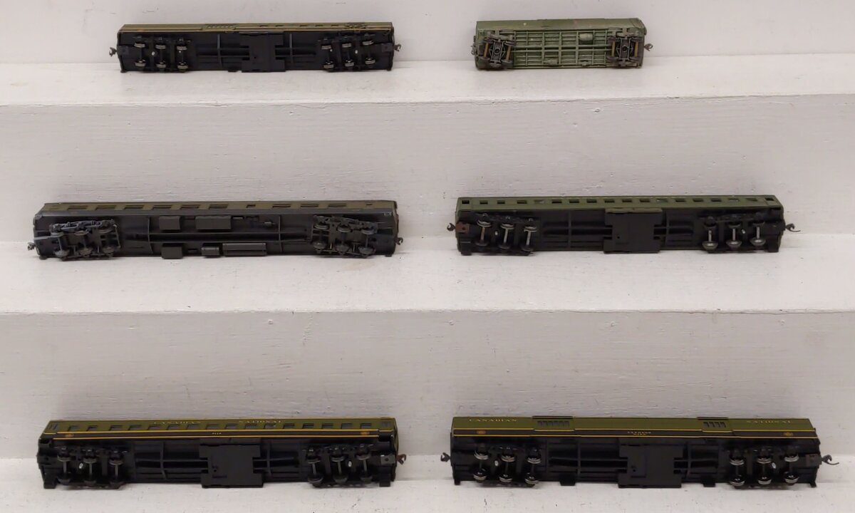Assorted HO Scale Passenger and Freight Cars [6] VG