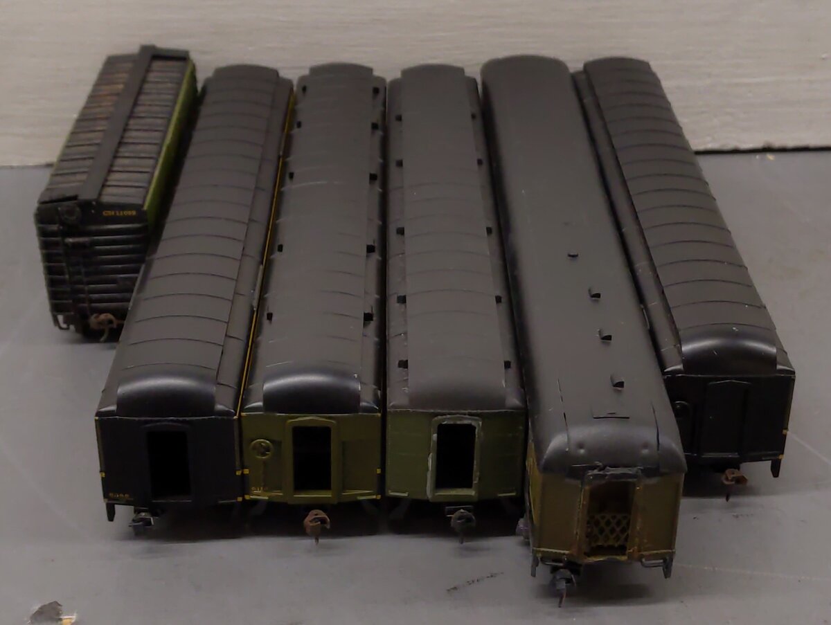 Assorted HO Scale Passenger and Freight Cars [6] VG