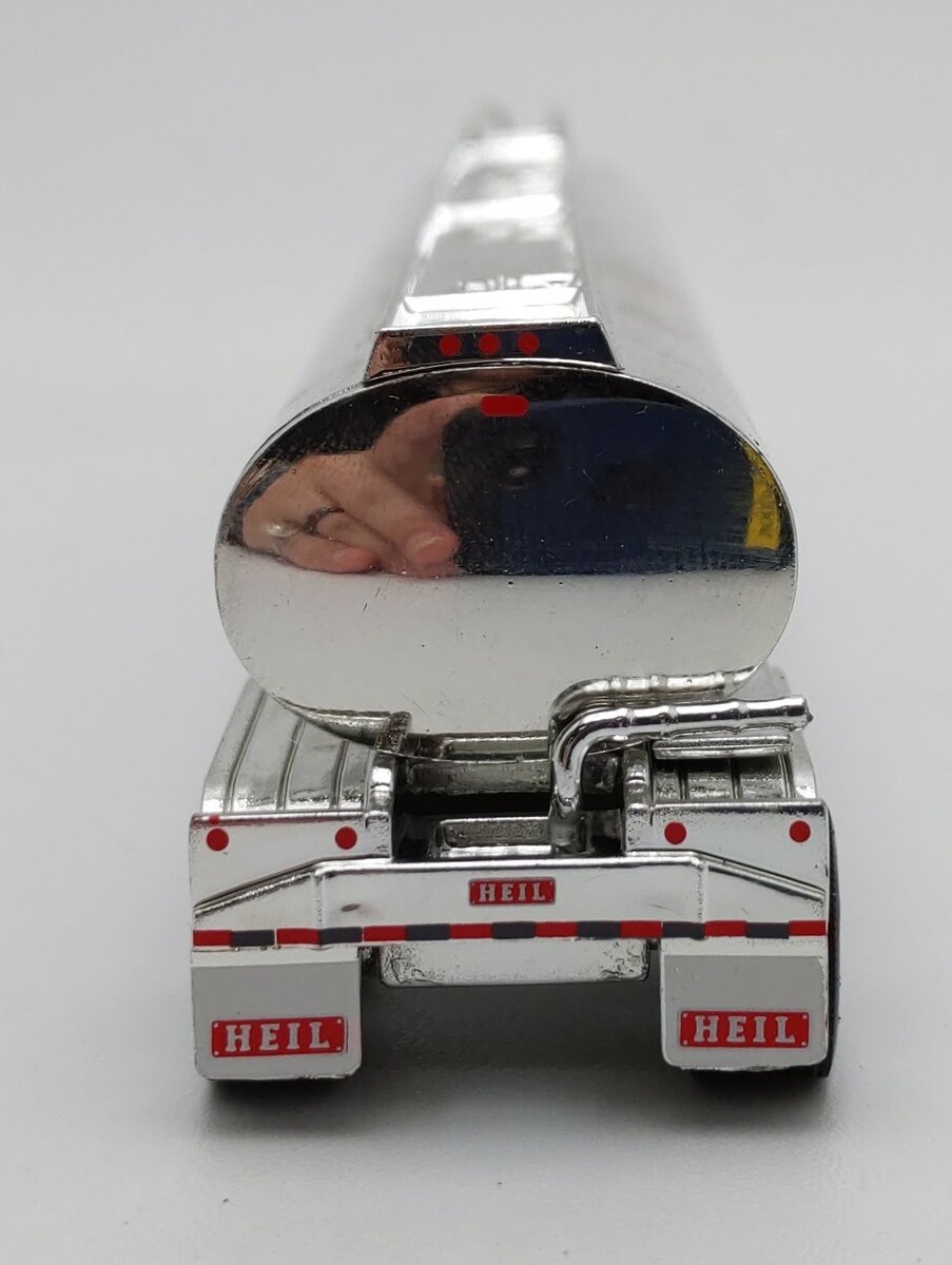 Trucks n Stuff 110028 1:87 Heil Semi Gas Tanker EX/Box