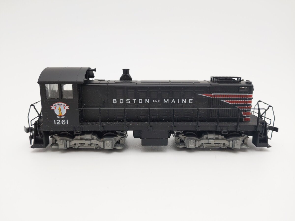 Atlas 8087 HO Boston & Maine S-2 Diesel Engine #1261 EX/Box