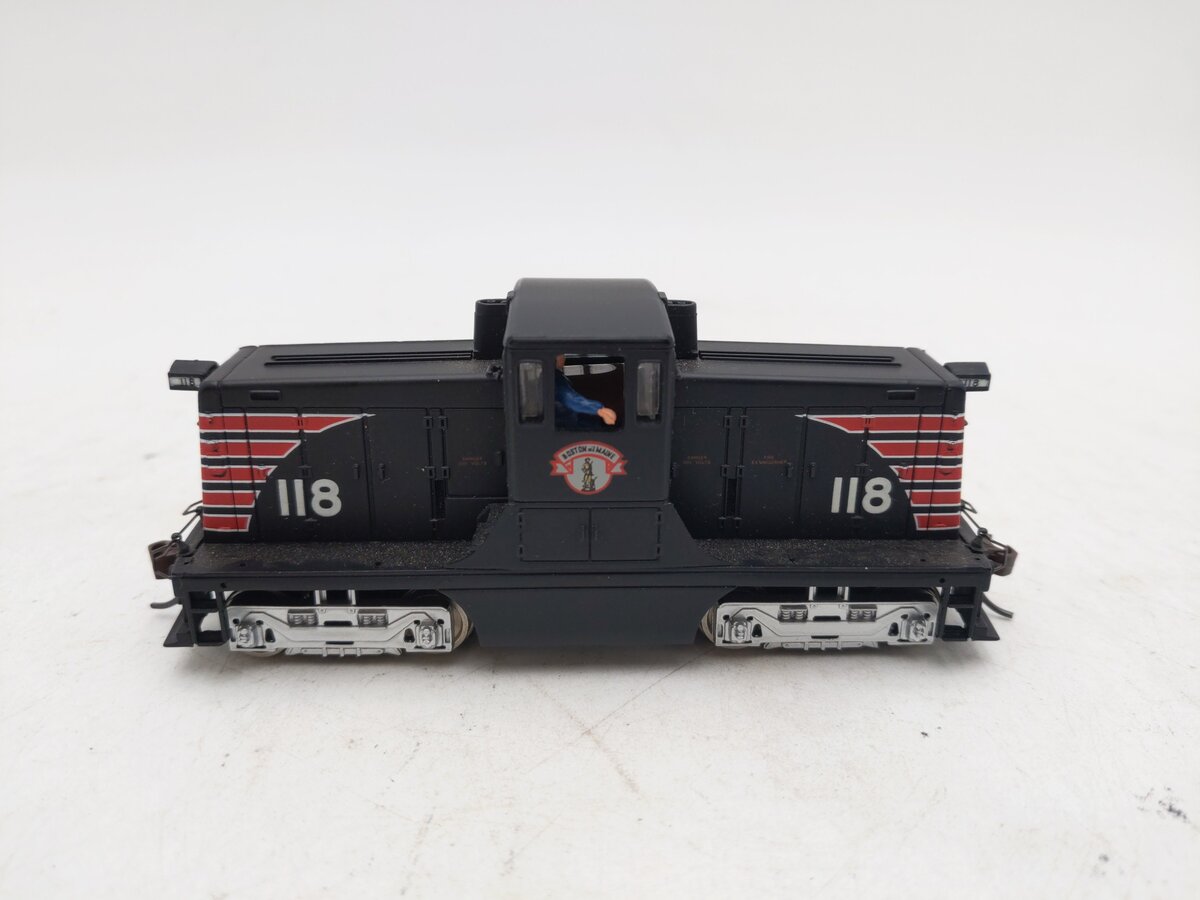 Spectrum 80022 HO Scale Boston & Maine Minuteman GE44 Ton Diesel Switcher #118 EX/Box