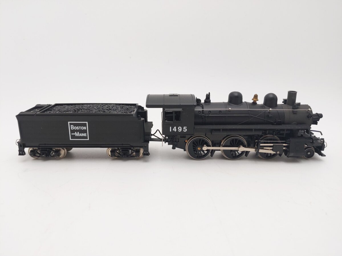 IHC M526 Boston & Maine 2-6-0 Mogul Steam Locomotive EX/Box