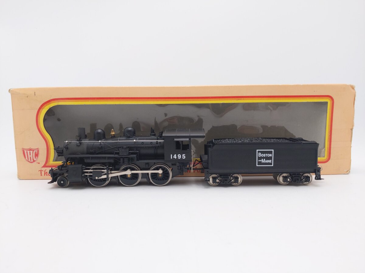 IHC M526 Boston & Maine 2-6-0 Mogul Steam Locomotive EX/Box