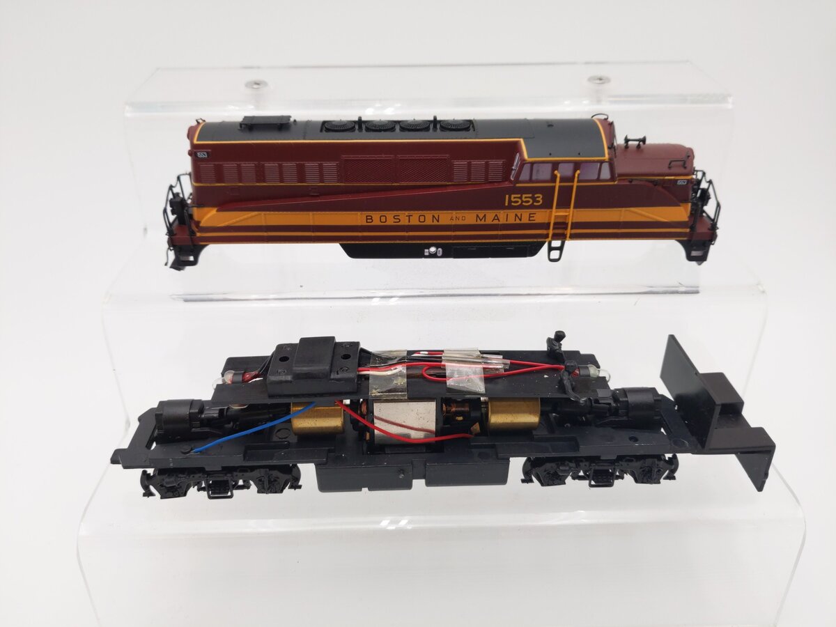 Proto 2000 8354 HO Boston And Maine Diesel Locomotive #1553 EX/Box