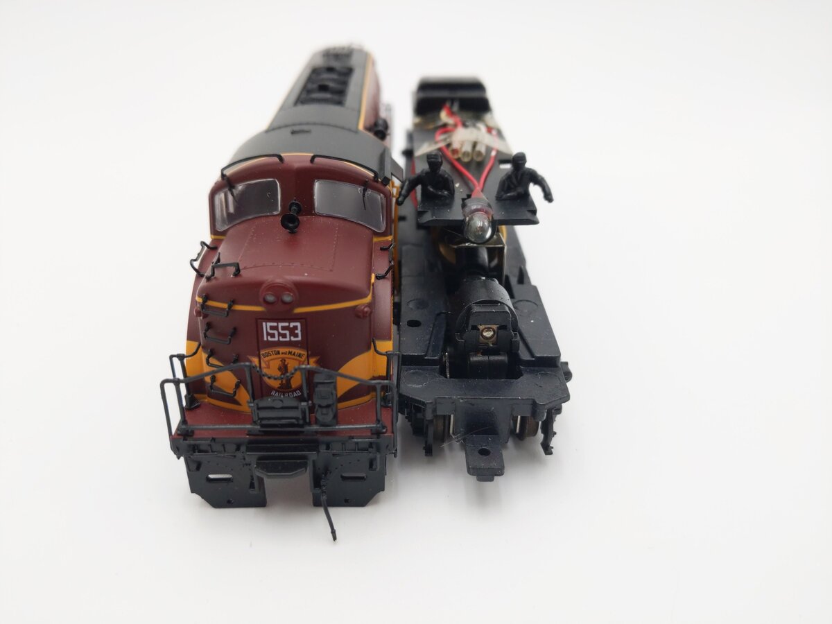 Proto 2000 8354 HO Boston And Maine Diesel Locomotive #1553 EX/Box
