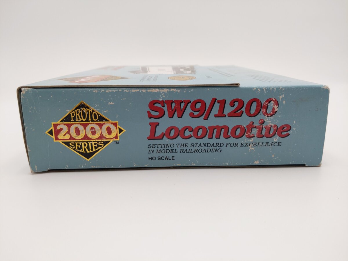 Proto 2000 8737 HO Boston & Maine SW9/1200 Locomotive #1223 EX/Box