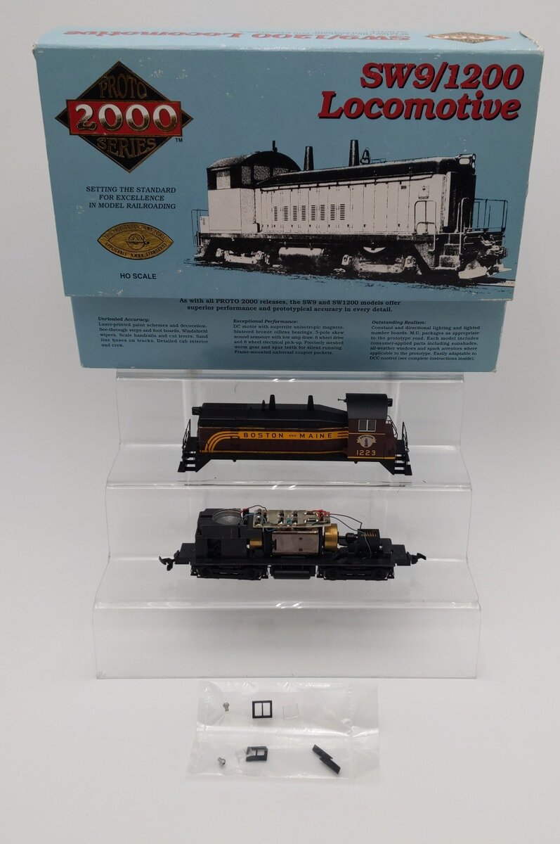 Proto 2000 8737 HO Boston & Maine SW9/1200 Locomotive #1223 EX/Box