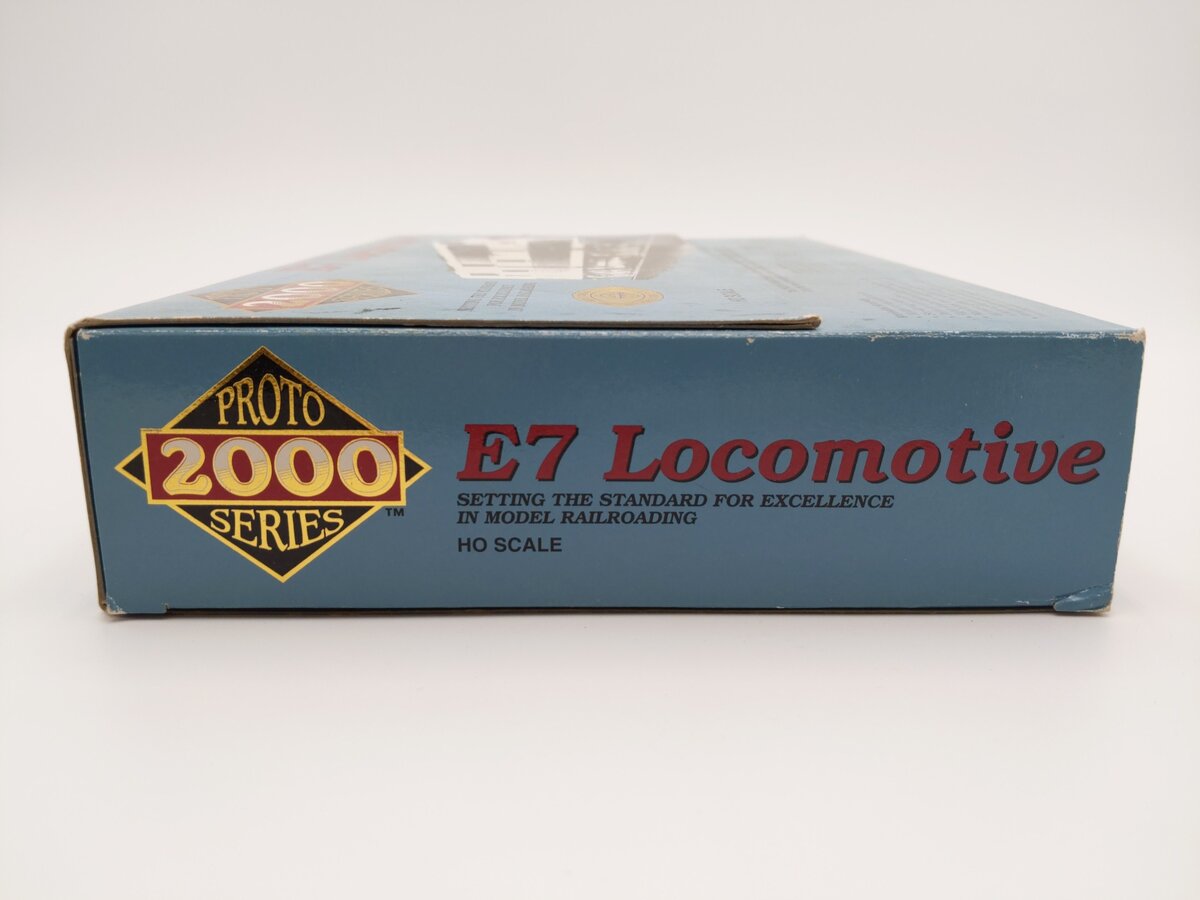 Proto 2000 21057 HO Scale Boston & Maine E7 Diesel Locomotive #3813 EX/Box
