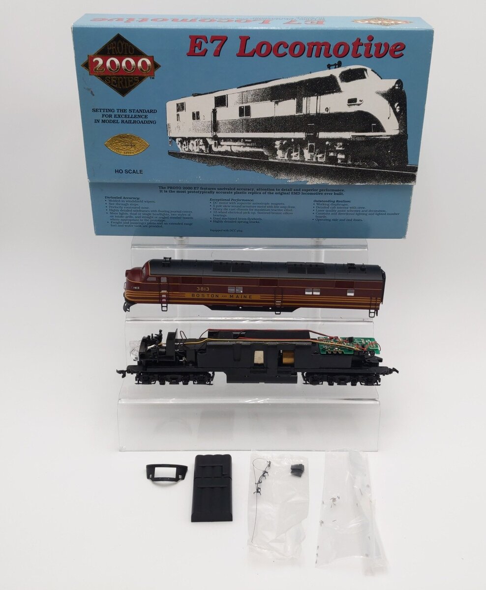 Proto 2000 21057 HO Scale Boston & Maine E7 Diesel Locomotive #3813 EX/Box