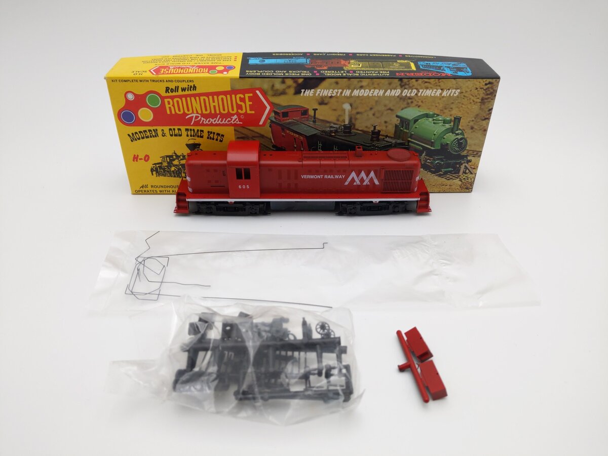 Roundhouse 2397 HO Vermont Railway RS-3 Diesel Locomotive #605 EX/Box