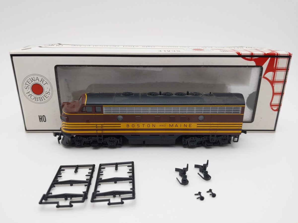 Stewart Hobbies 9040 HO Scale Boston Maine F7A Diesel Locomotive EX/Box