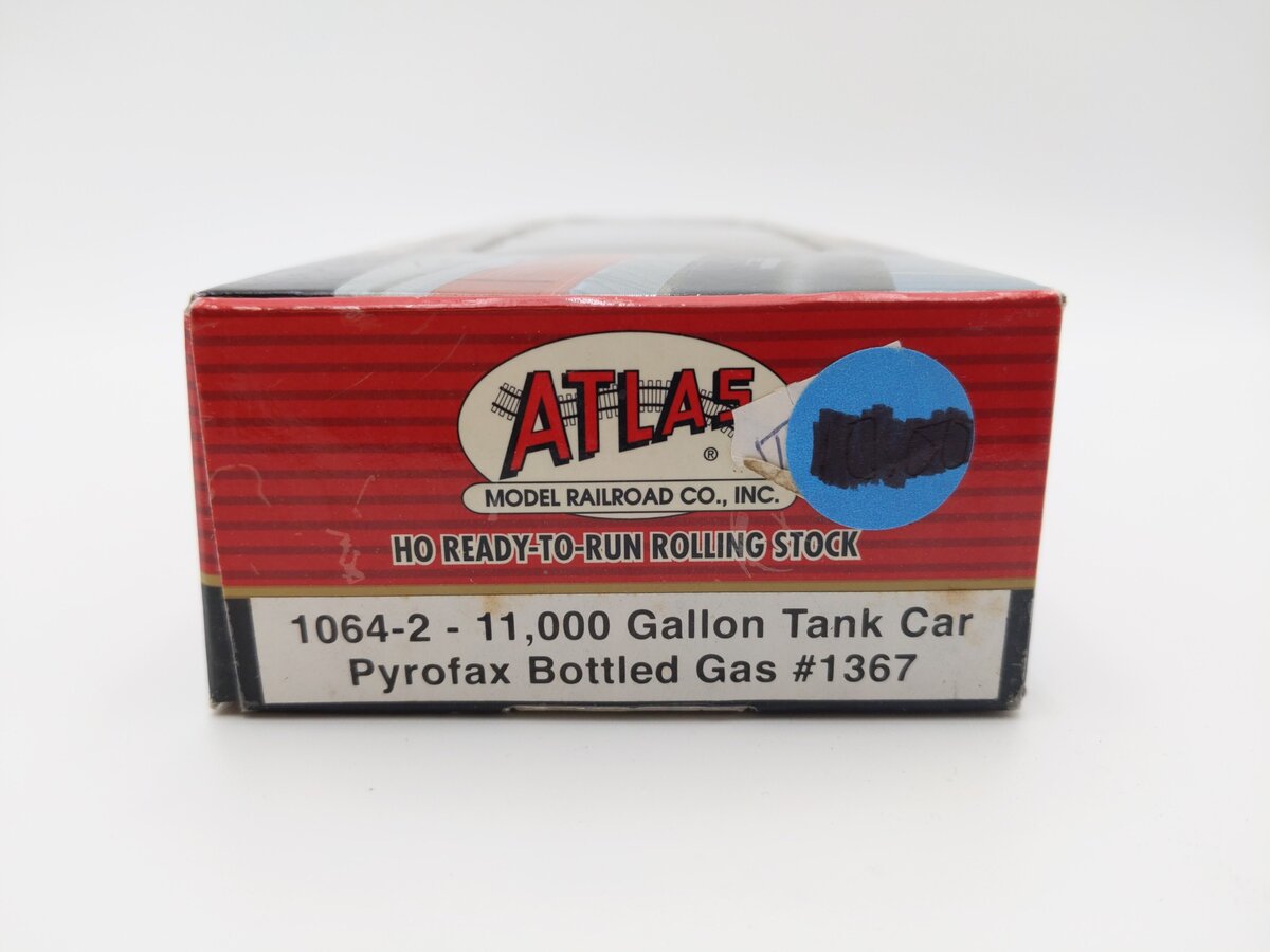 Atlas 1064-2 HO Scale Pyrofax Bottled Gas 11,000 Gallon Tank Car #1367 EX/Box