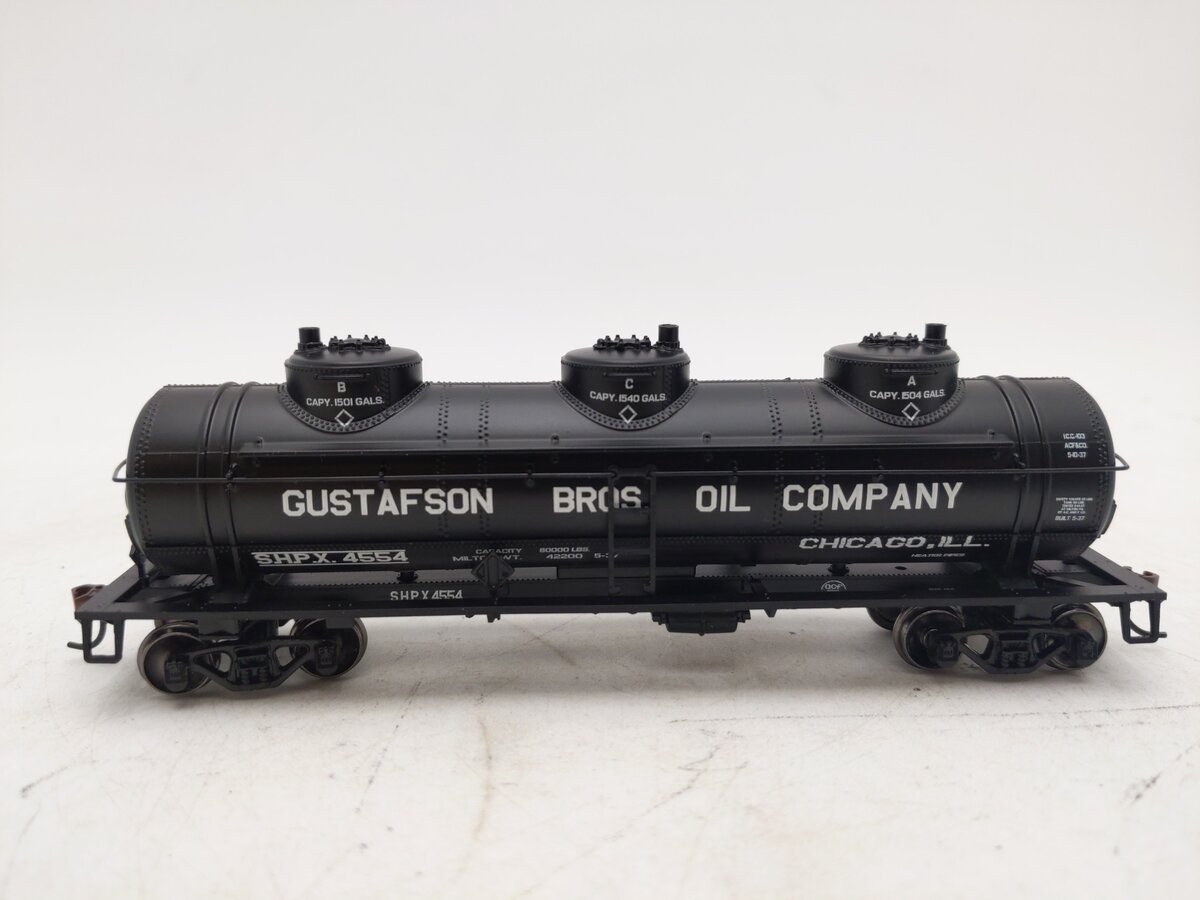 Athearn 7358 HO Scale Gustafson Bros Oil Co Tripple Dome Tank Car #4554 EX/Box