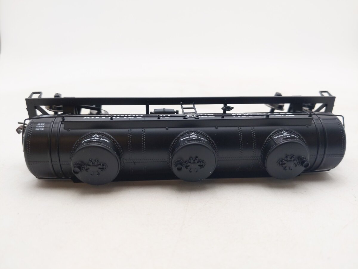 Athearn 7358 HO Scale Gustafson Bros Oil Co Tripple Dome Tank Car #4554 EX/Box