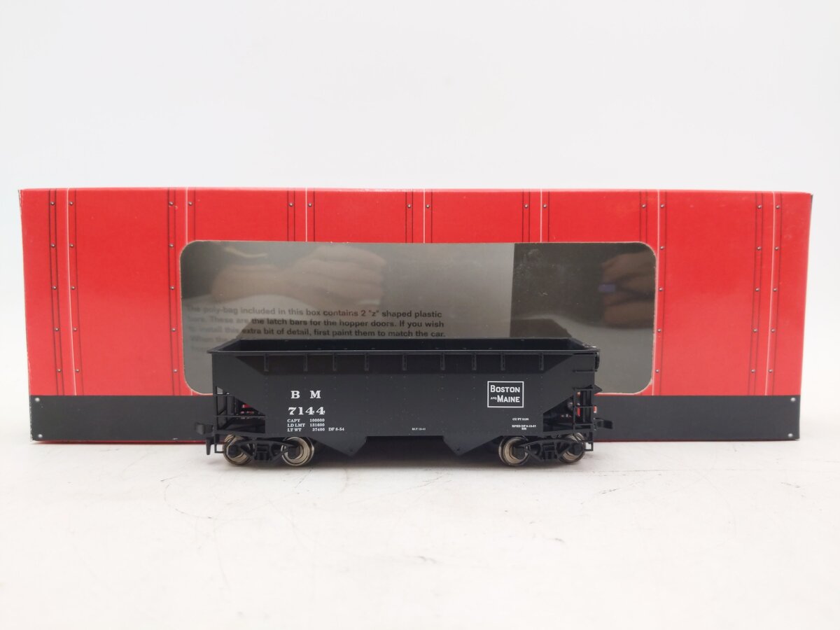 Atlas 1862 HO Scale B&M 2 Bay Offset Side Hopper #7144 EX/Box
