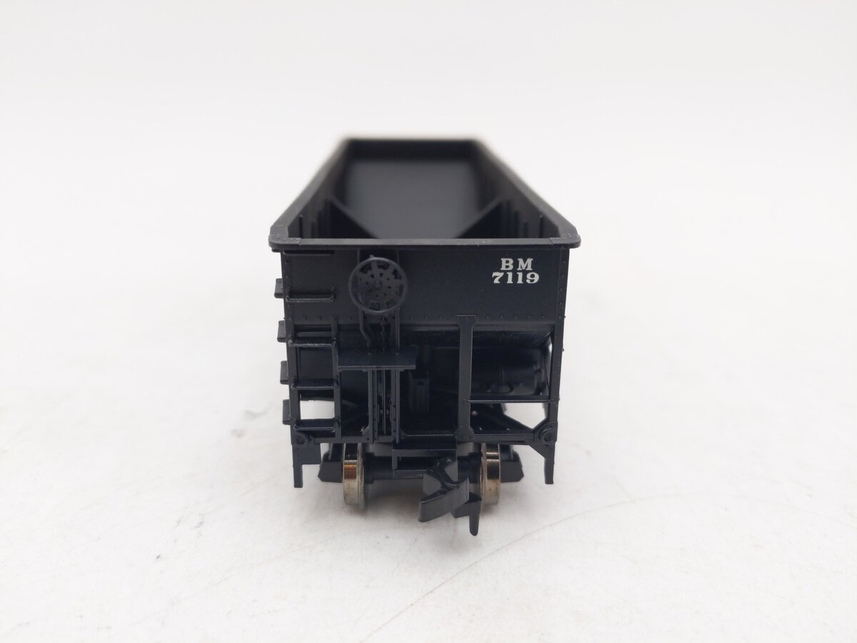 Atlas 1862 HO Scale B&M 2 Bay Offset Side Hopper #7119 EX/Box