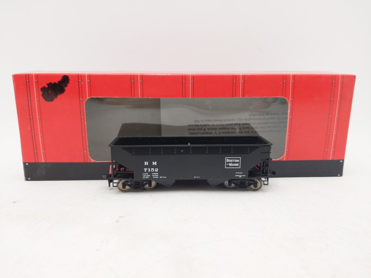 Atlas 1862 HO Scale B&M 2 Bay Offset Side Hopper #7152 EX/Box