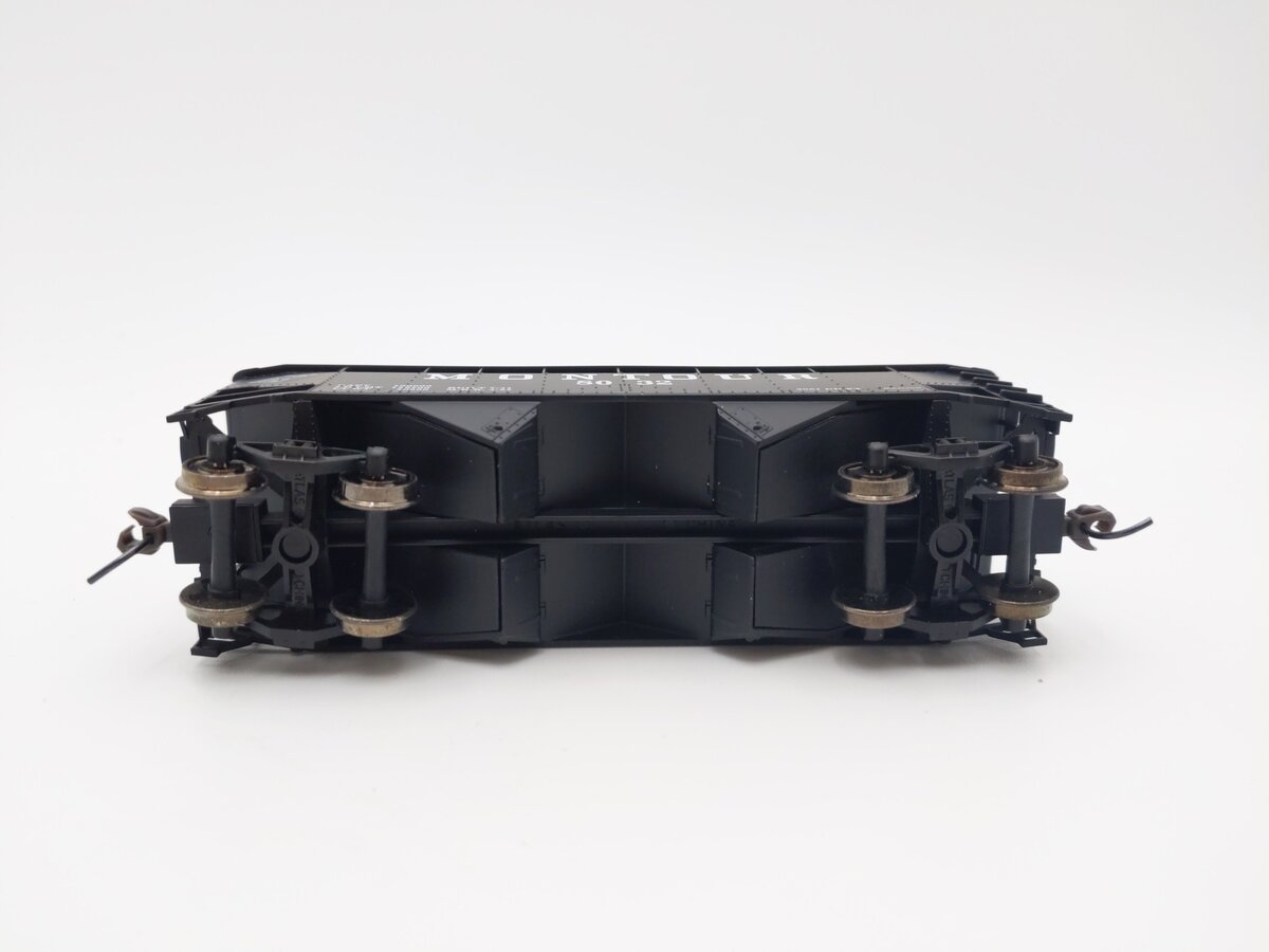 Atlas 1895-1 HO Scale Montour 2 Bay Offset Hopper Oval Ends #8032 EX/Box