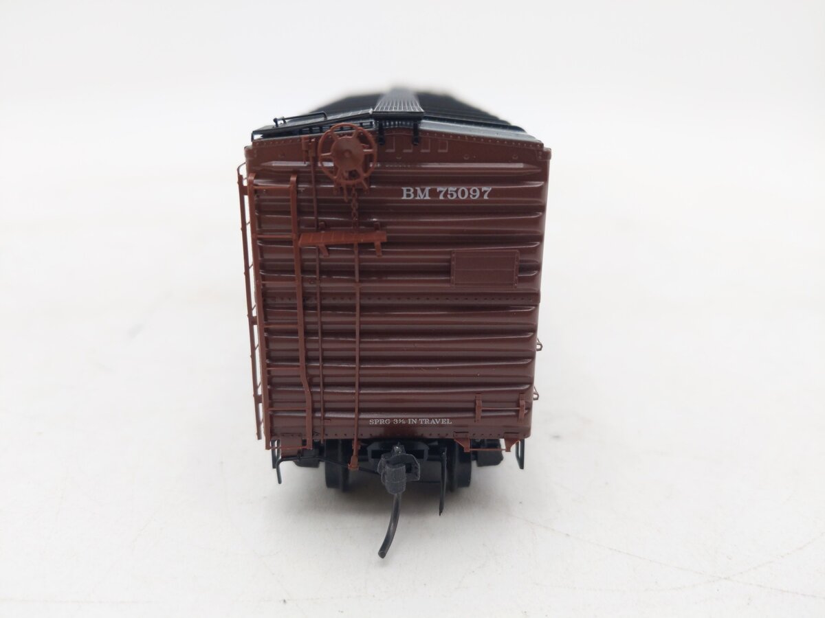 Kadee 4807 HO Boston & Maine 40' PS-1 Boxcar with 7' Youngstown Door #75097 EX/Box