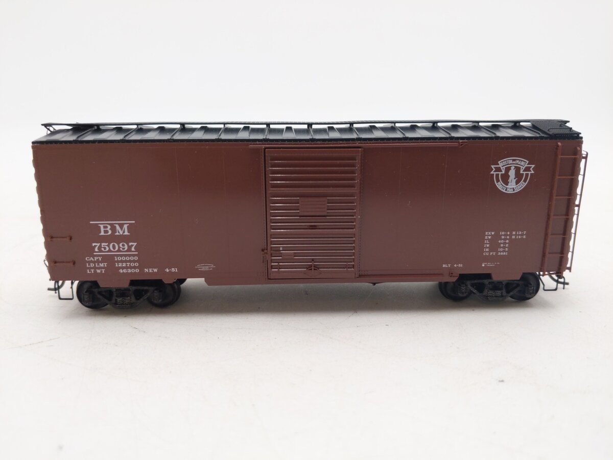 Kadee 4807 HO Boston & Maine 40' PS-1 Boxcar with 7' Youngstown Door #75097 EX/Box