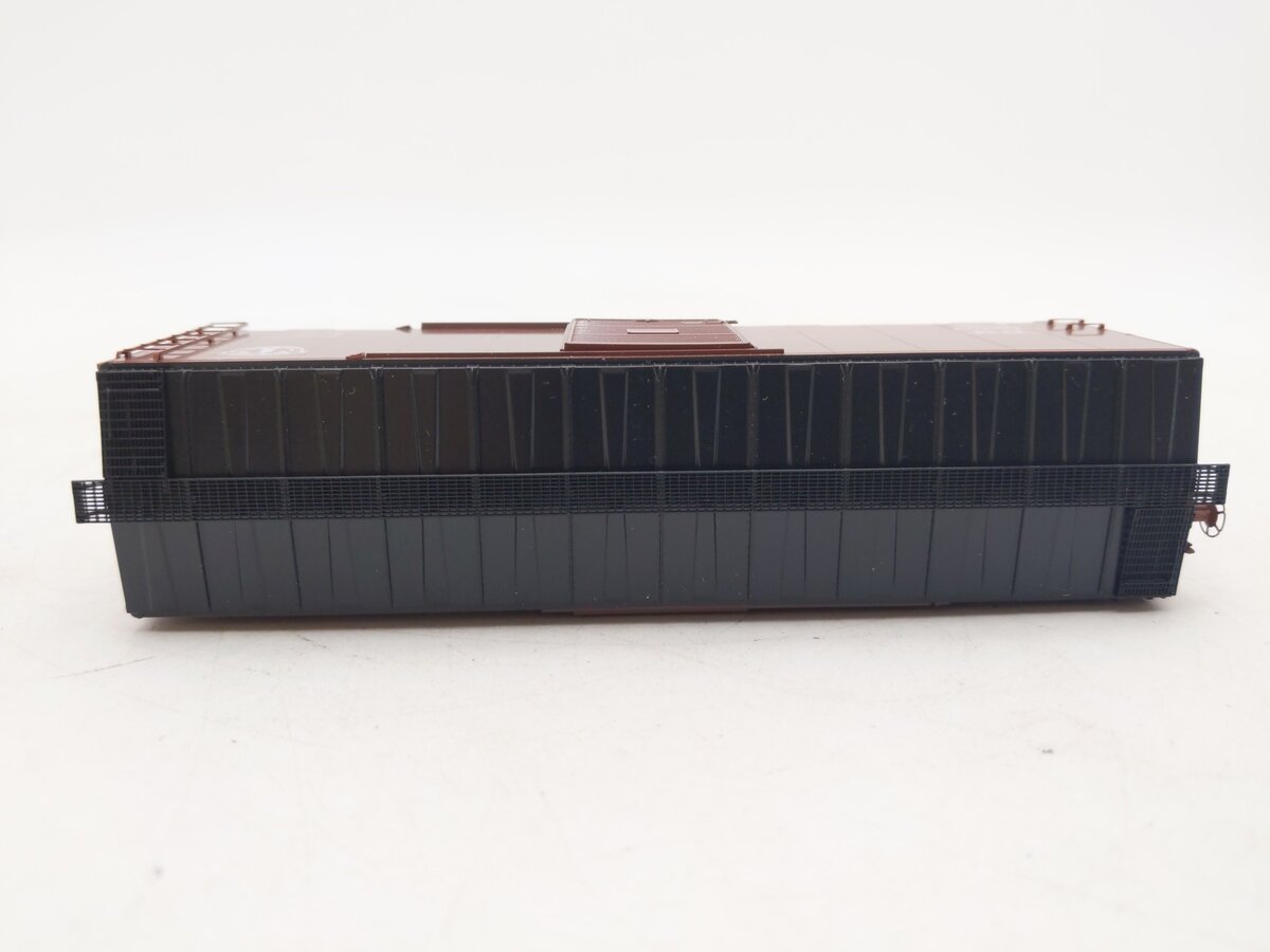 Kadee 4807 HO Boston & Maine 40' PS-1 Boxcar with 7' Youngstown Door #75097 EX/Box