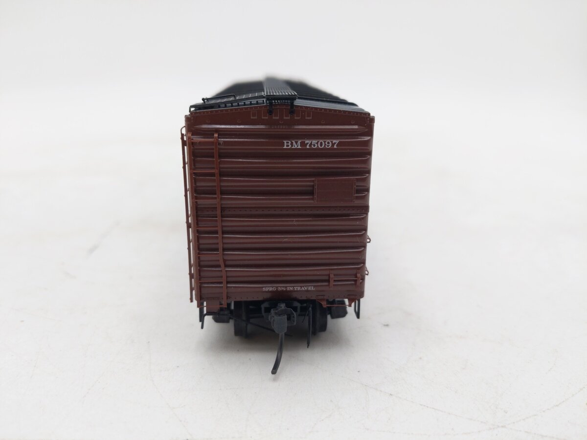 Kadee 4807 HO Boston & Maine 40' PS-1 Boxcar with 7' Youngstown Door #75097 EX/Box
