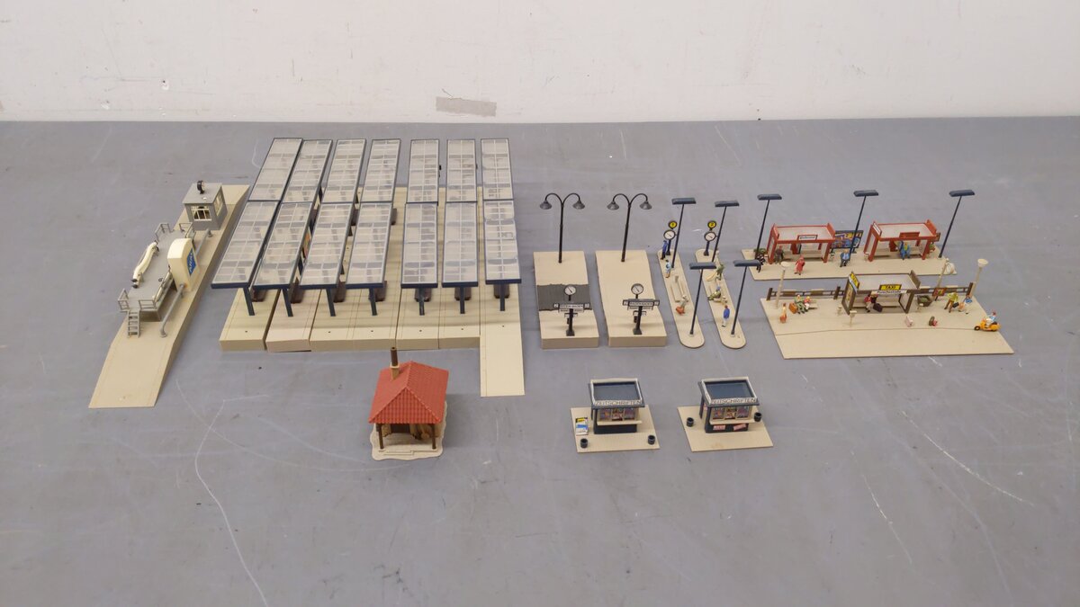 Vollmer and Others HO Assorted Accessories [17] EX