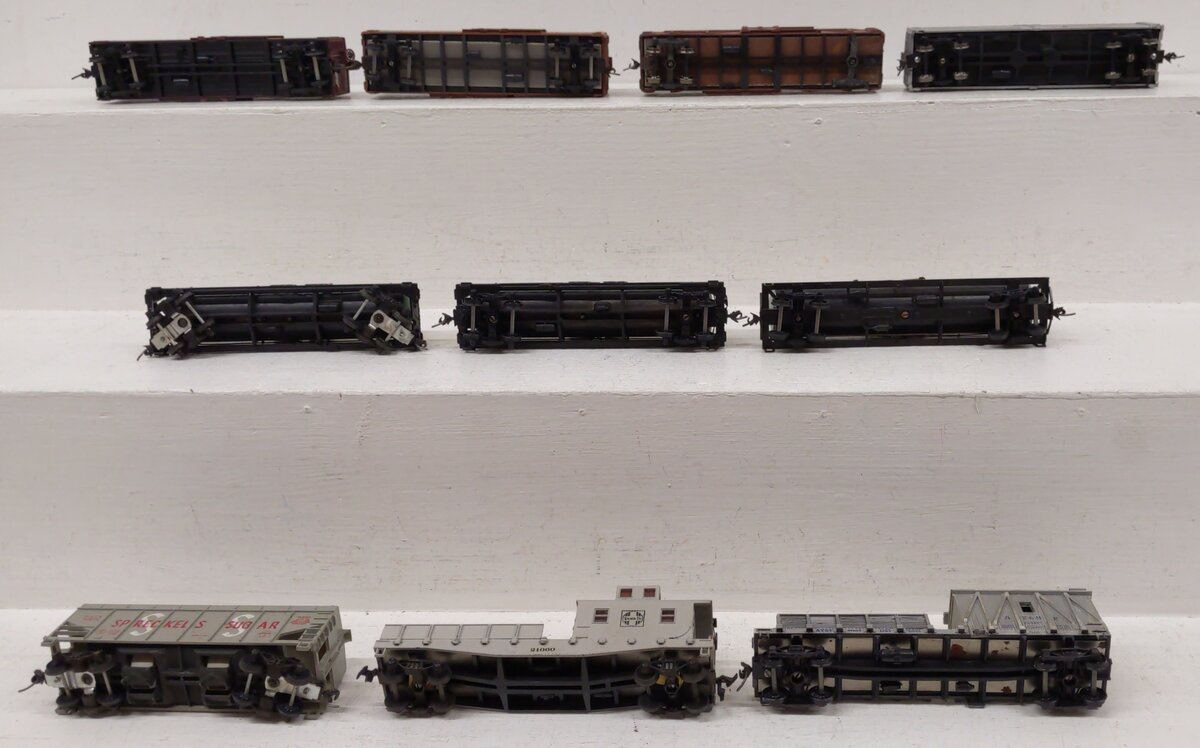 Bachmann & Other HO Assorted Freight Cars [10] VG