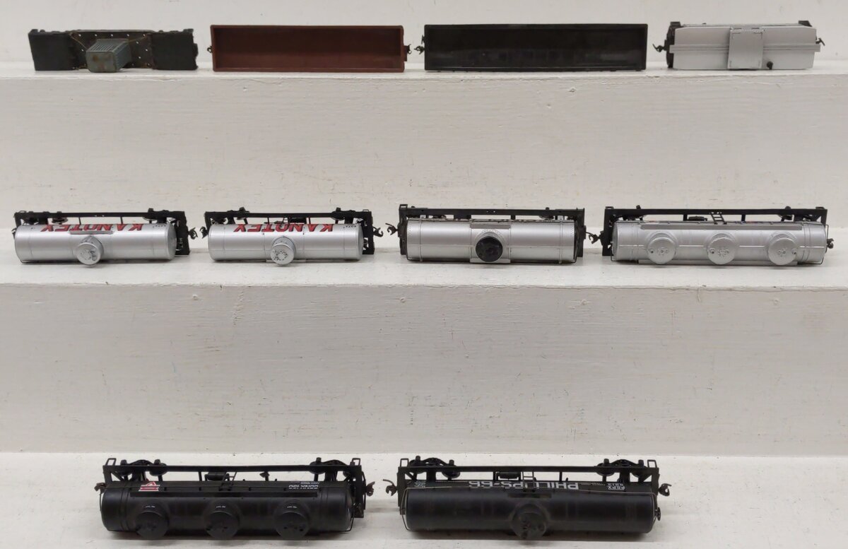 Bachmann & Other HO Scale Assorted Freight Cars [10] VG