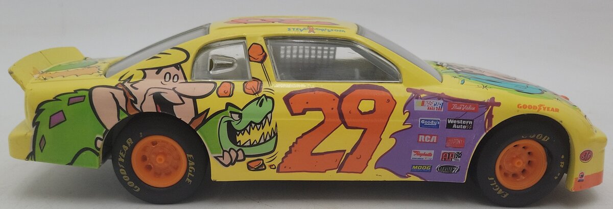 Racing Champions 1996 1:24 Diecast Cartoon Network Stock Car Replica #29 EX/Box