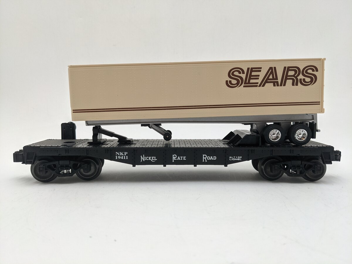 Lionel 6-19411 O Gauge Nickel Plate Road Flatcar w/Sears Trailer EX