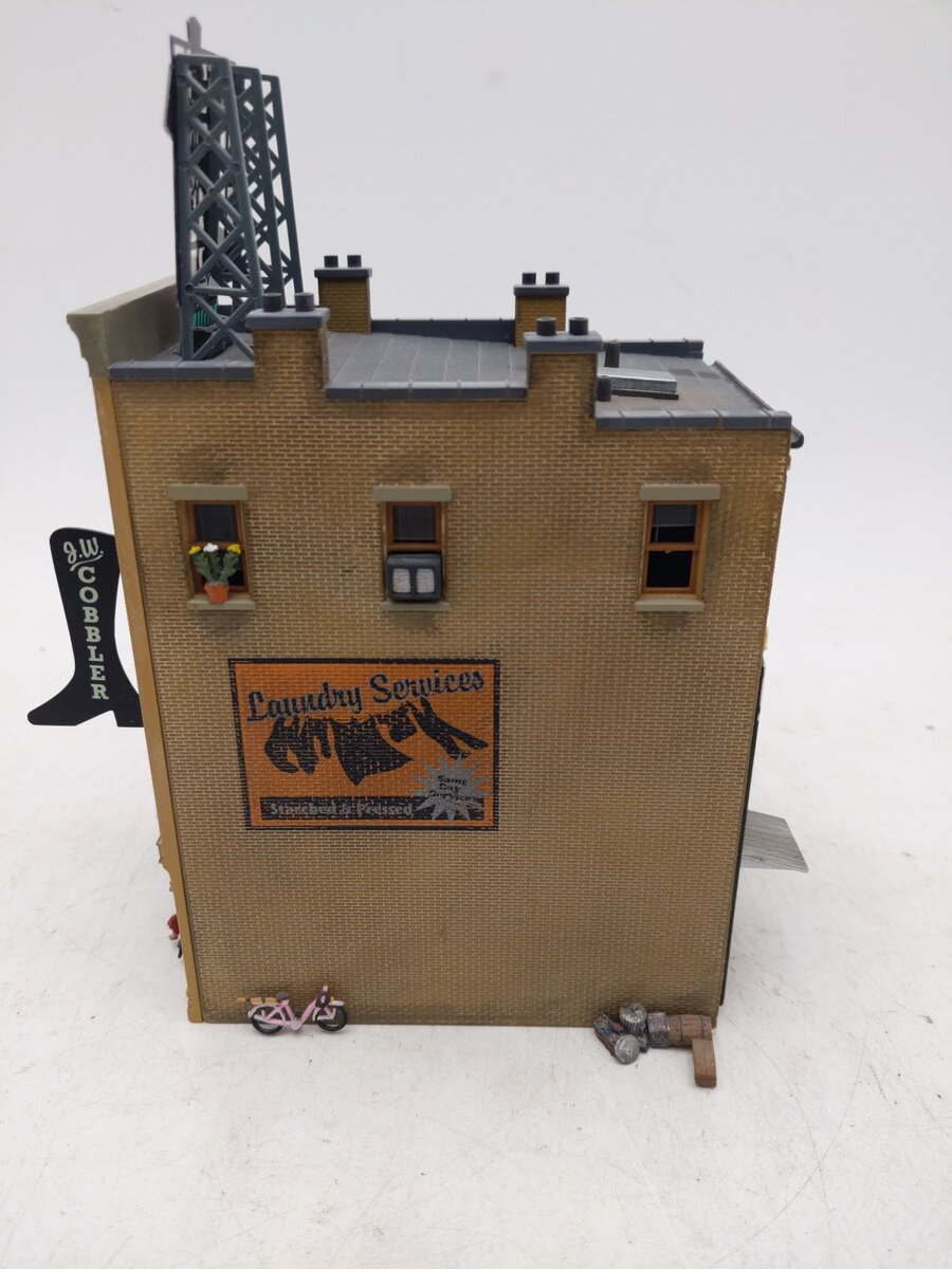 Woodland Scenics BR5032 HO Built-&-Ready J. W. Shoe Cobbler Assembled Building EX
