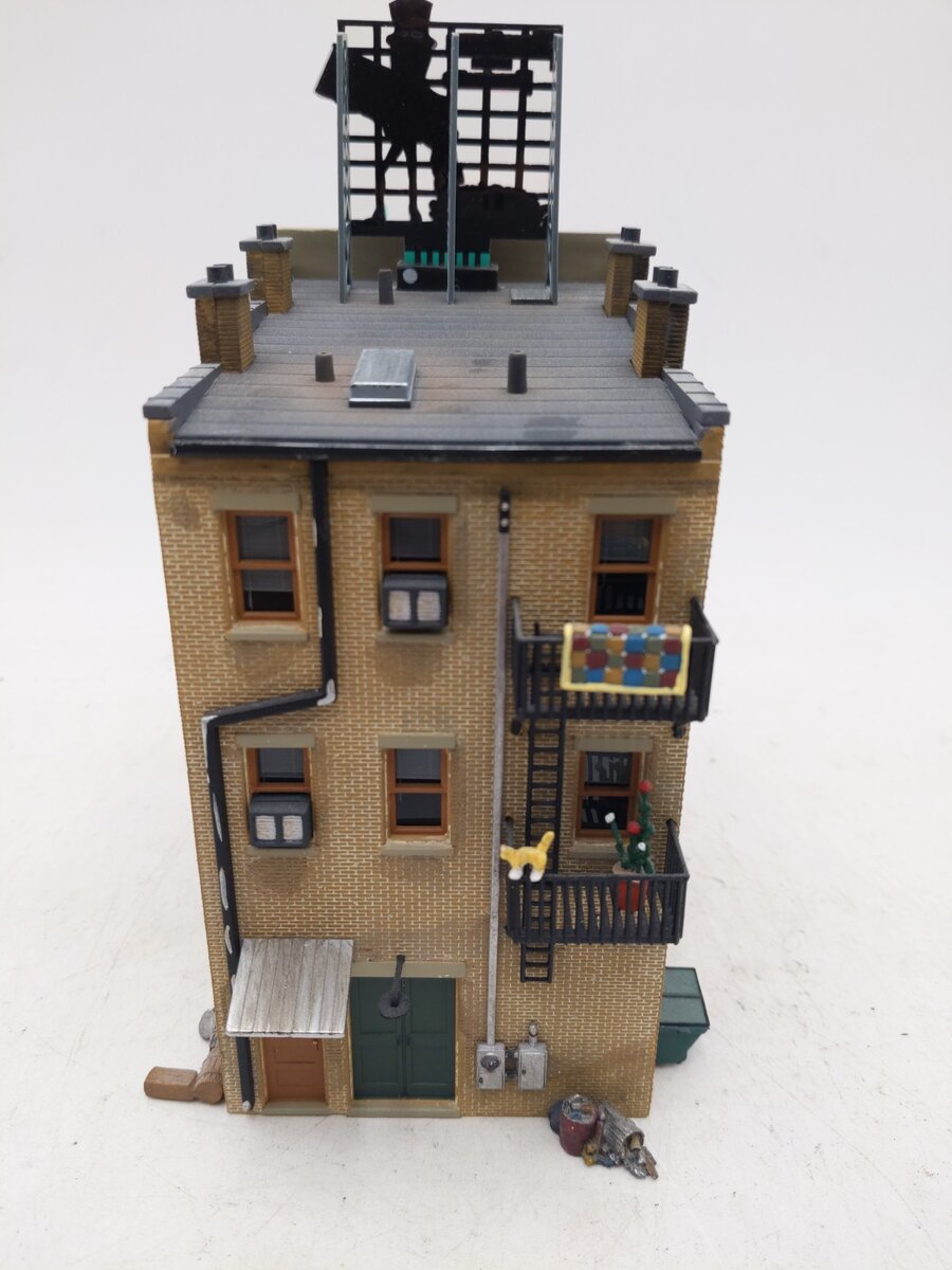 Woodland Scenics BR5032 HO Built-&-Ready J. W. Shoe Cobbler Assembled Building EX
