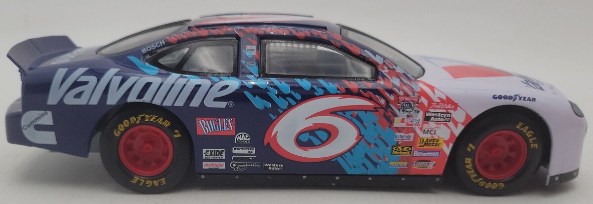 Racing Champions 1:24 Diecast Valvoline Stock Car Replica #6 EX/Box