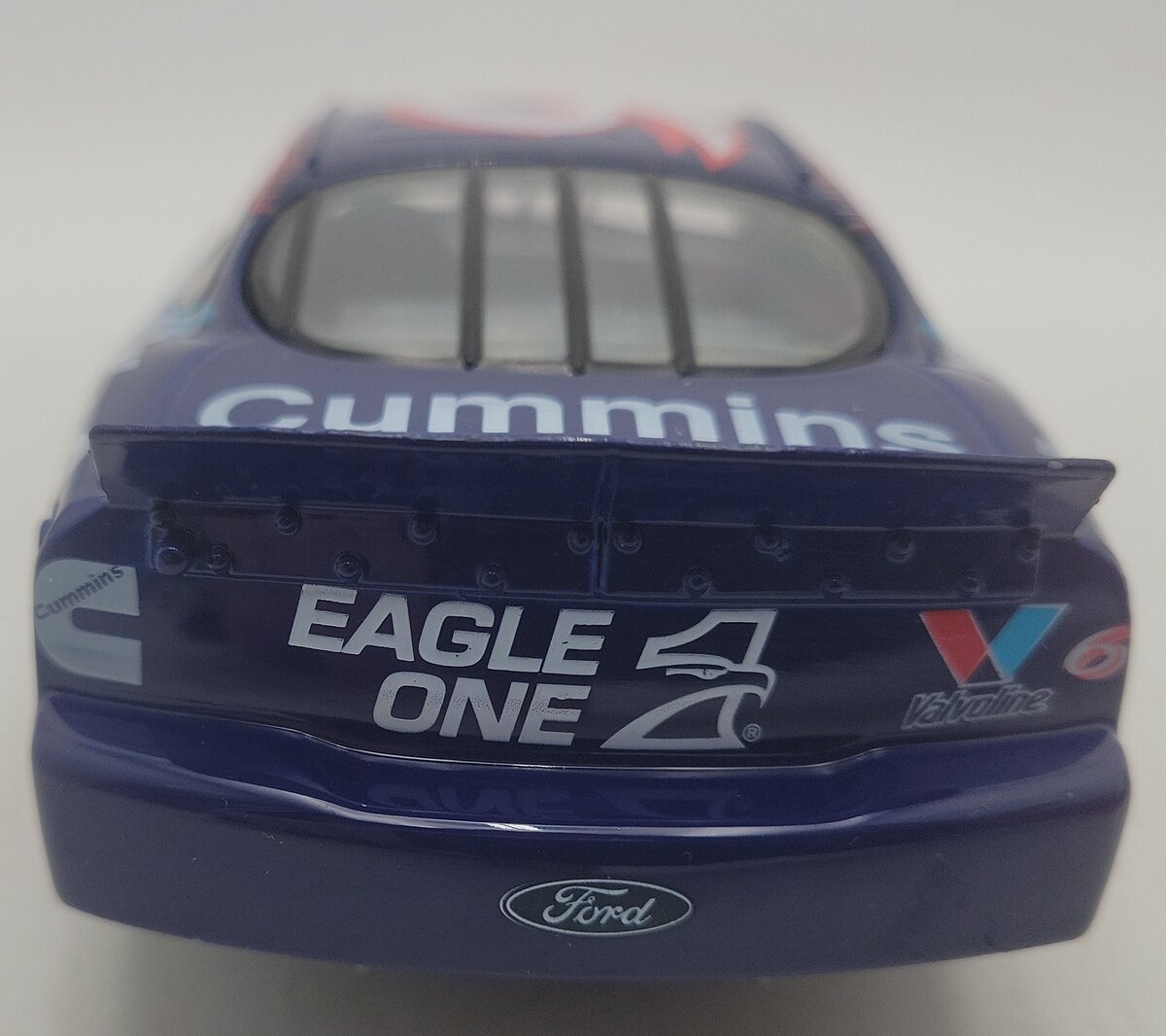 Racing Champions 1:24 Diecast Valvoline Stock Car Replica #6 EX/Box
