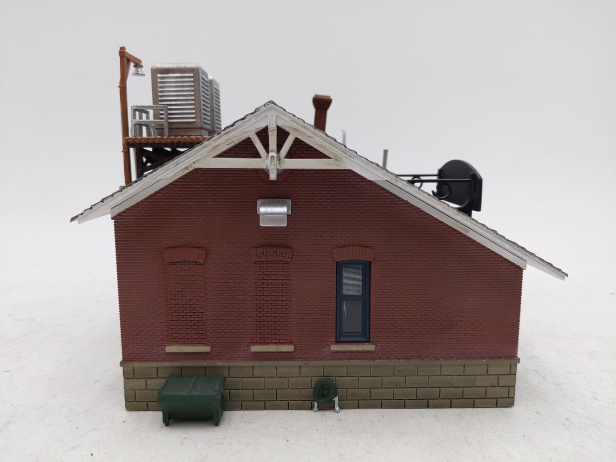 Woodland Scenics BR5028 HO Built-&-Ready Chip's Ice House Building EX