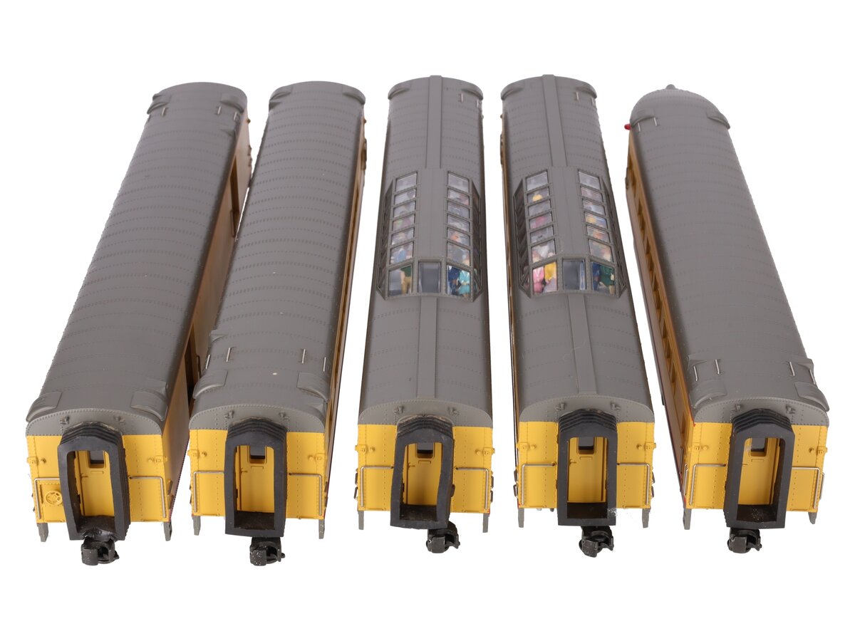 MTH 20-6538 O Gauge Union Pacific 70' Streamlined Passenger Car Set (Set of 5)/Box