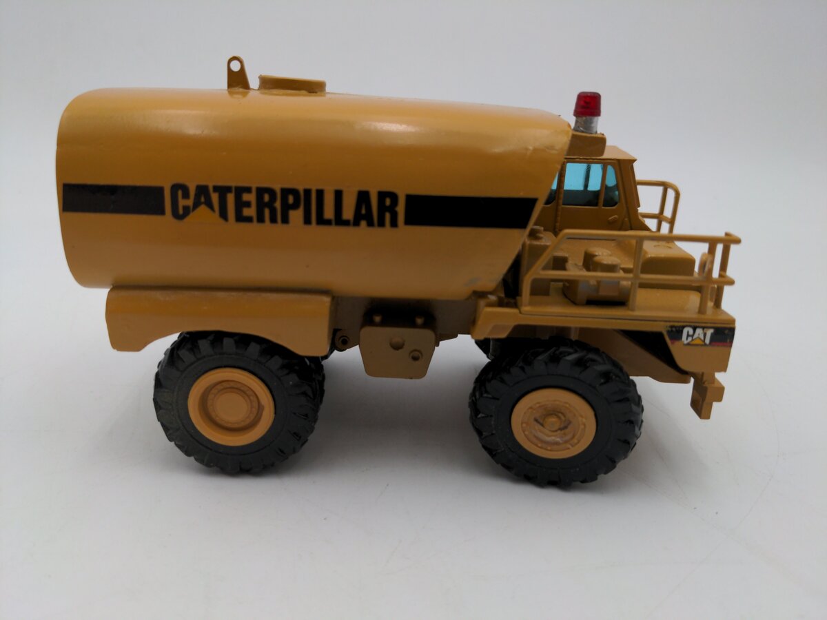 Caterpillar 769C Diecast Off Highway Water Tank Truck