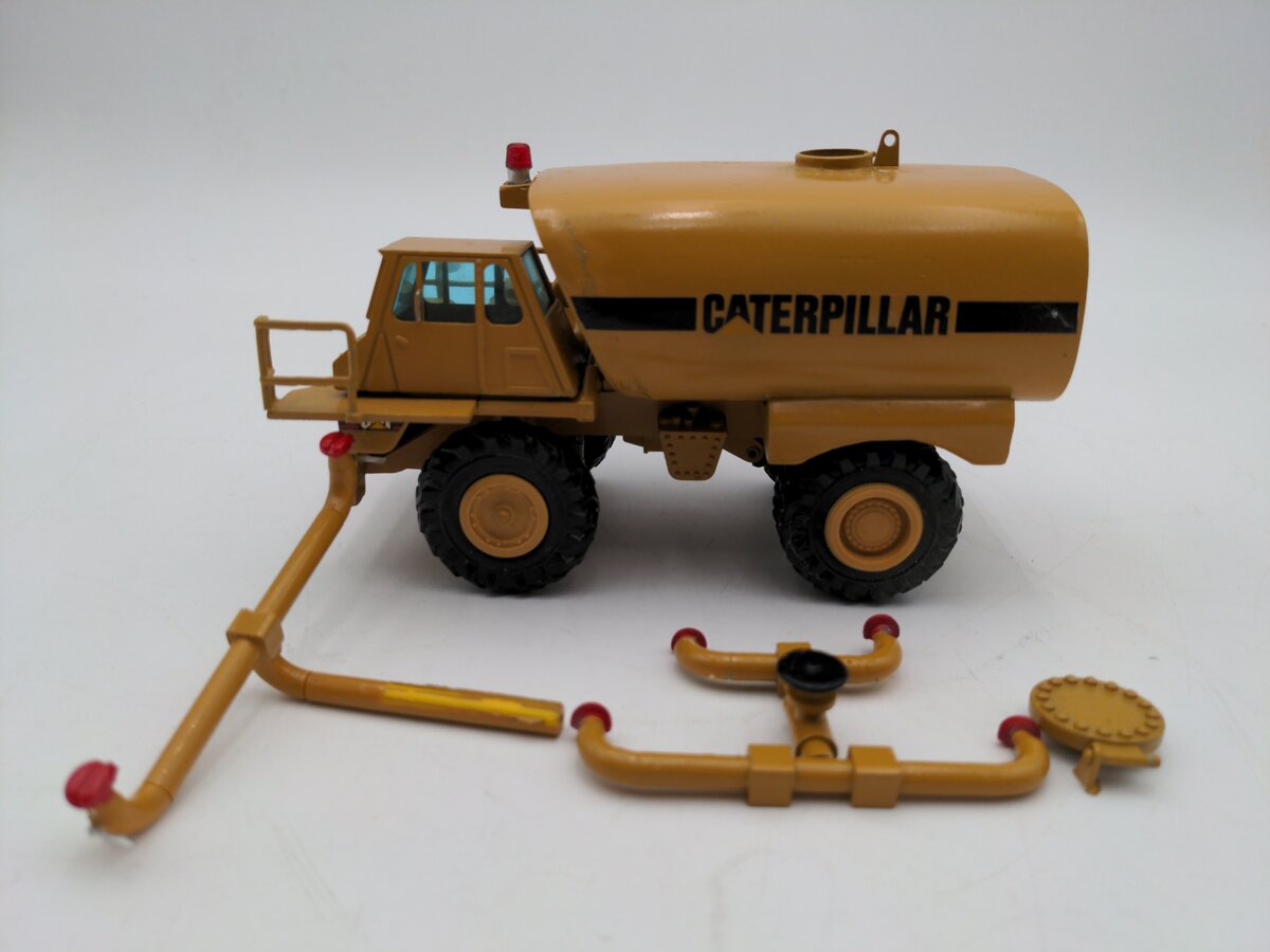 Caterpillar 769C Diecast Off Highway Water Tank Truck