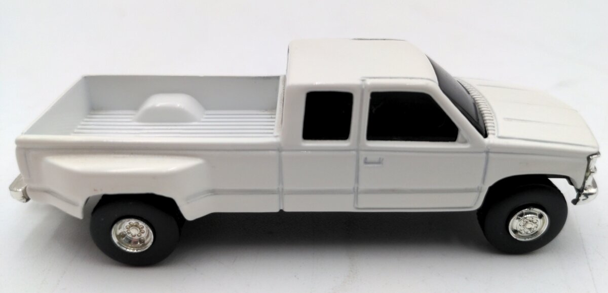 Ertl 1:64 Scale Diecast Pickup Truck EX