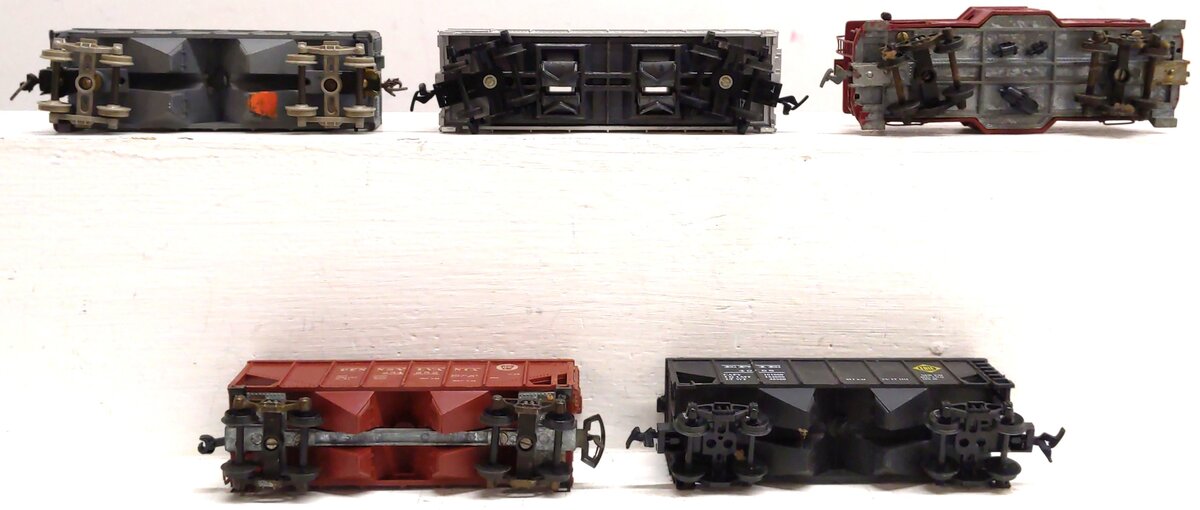 HO Scale Assorted Freight Cars: 2106, 1143, 254252, 4065, 746 [5] VG