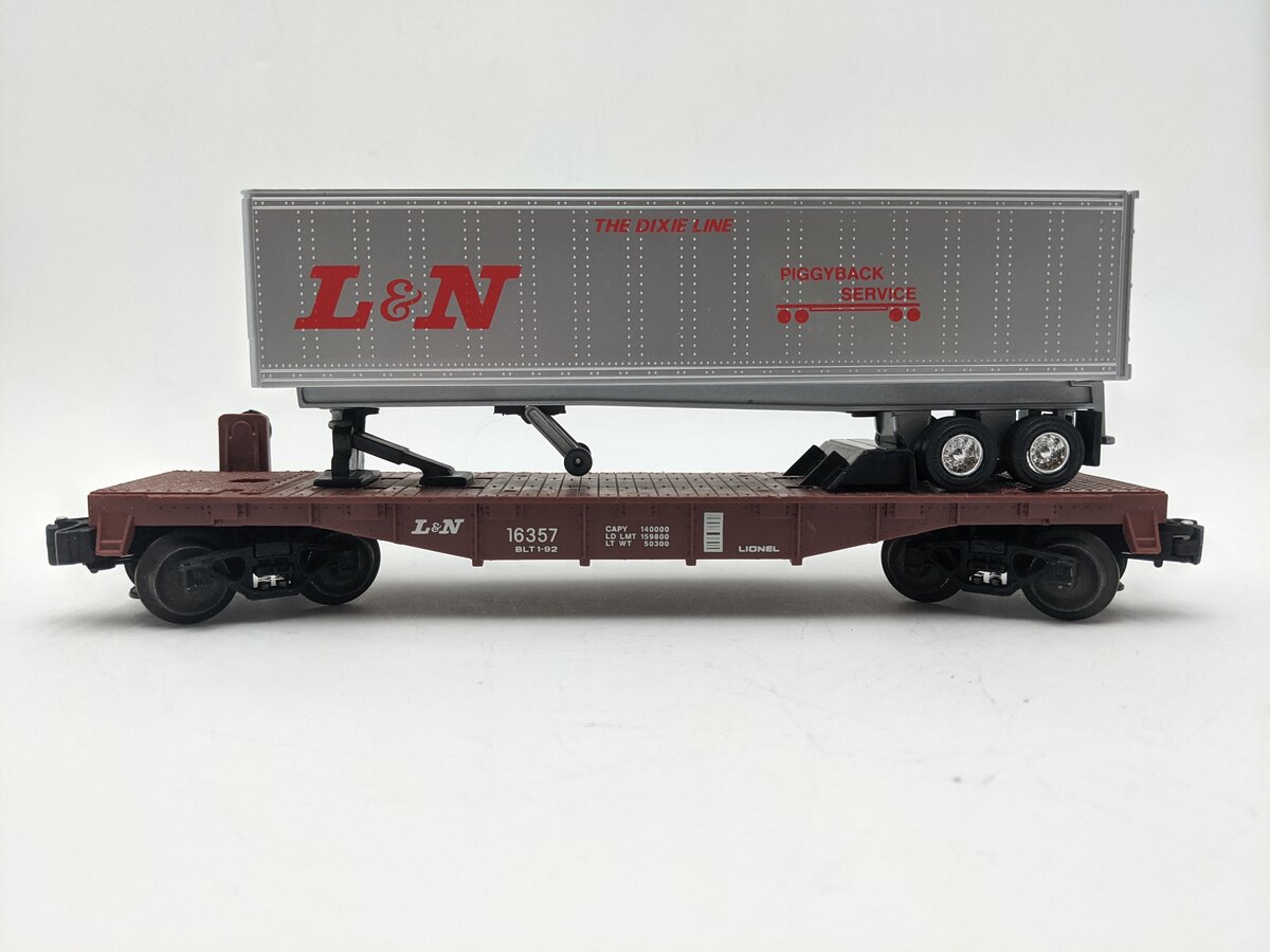 Lionel 6-16357 O Gauge Louisville and Nashville Flatcar w/Trailer EX