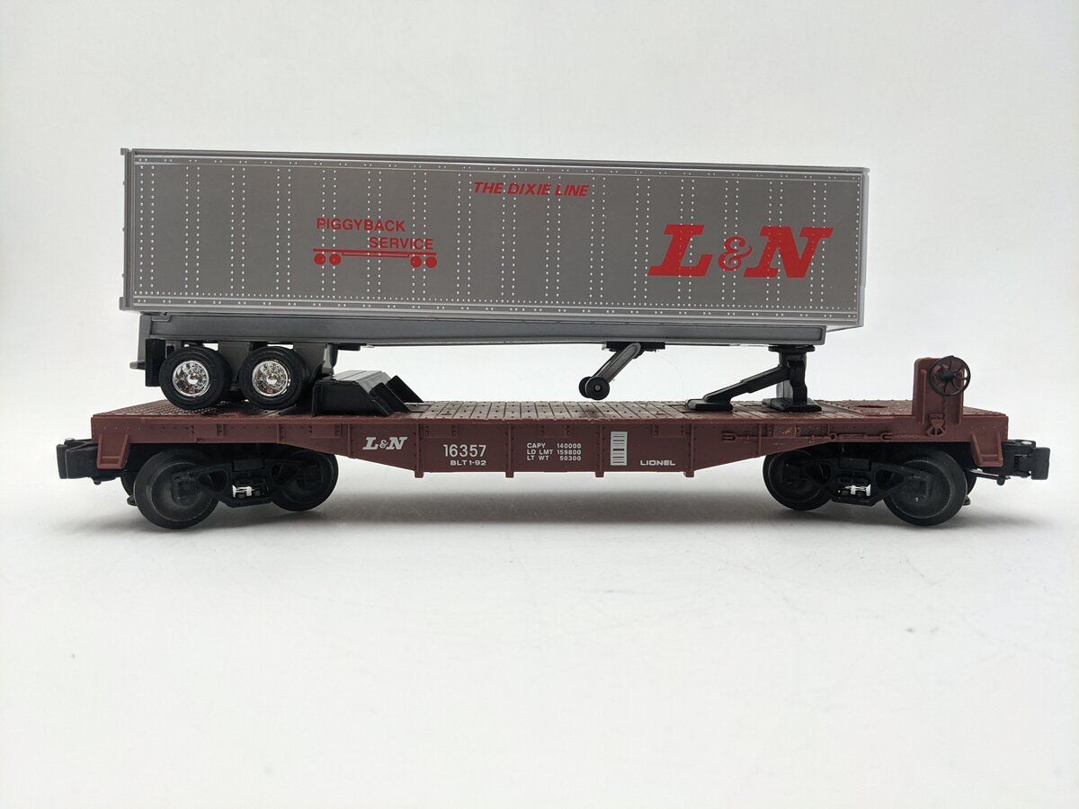 Lionel 6-16357 O Gauge Louisville and Nashville Flatcar w/Trailer EX