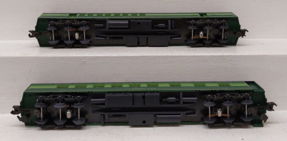MTH 20-4008 O Gauge Southern Crescent Limited Passenger Car (Set of 2) EX/Box