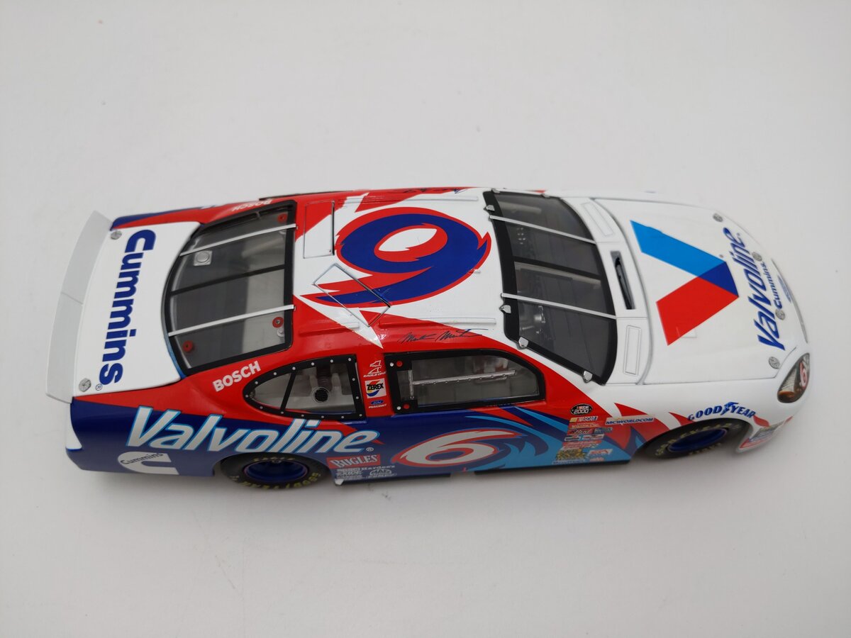Team Caliber P062004VA 1:24 Diecast 2000 Ford Taurus #6 Mark Martin EX/Box