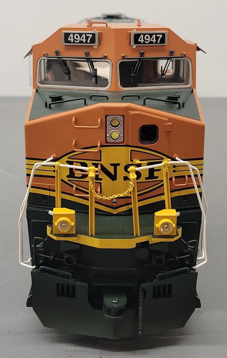 Aristo-Craft 23002 G Scale BNSF GE Dash-9 44CW Diesel Locomotive #4947 EX