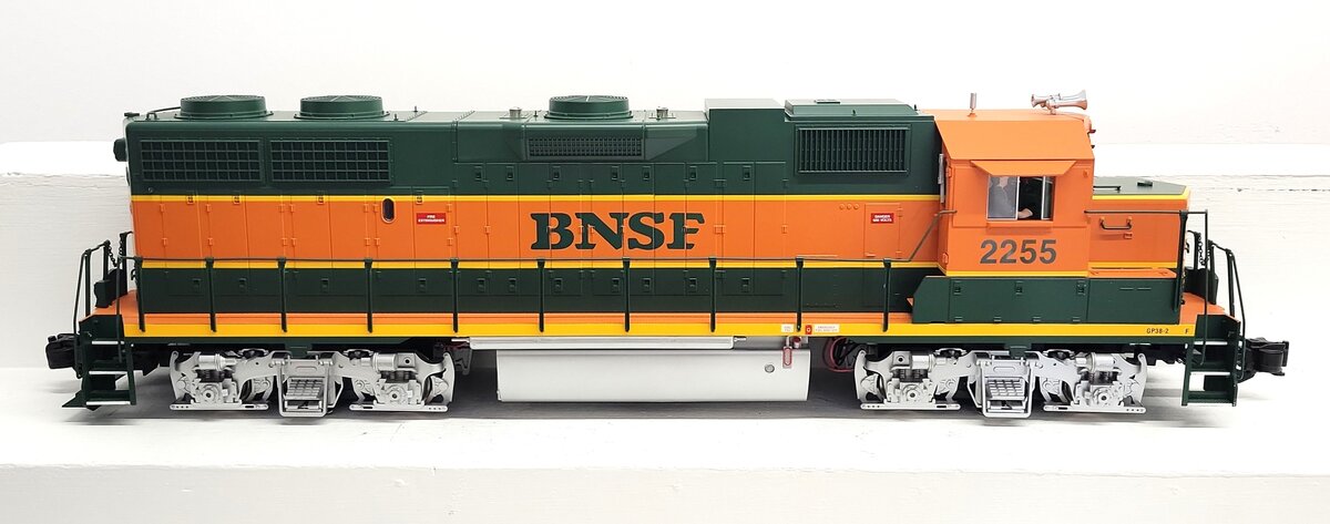 USA Trains R22204 G BNSF GP38-2 Diesel Locomotive #2255 EX/Box