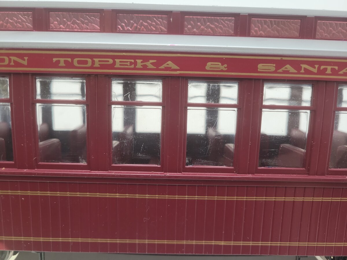 Bachmann 97202 G Scale Santa Fe Lighted Coach Car EX/Box